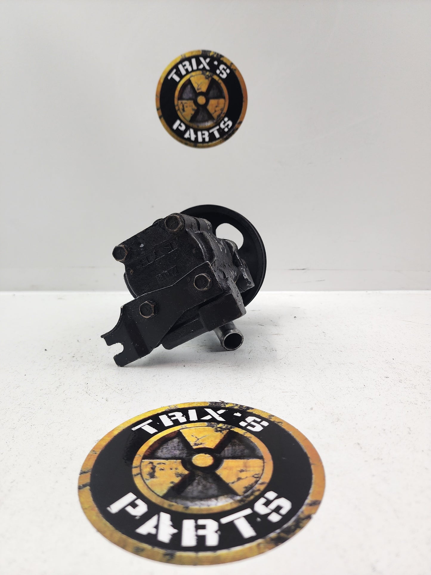 Standard Used Power Steering Pump Suit RB20 Hicas