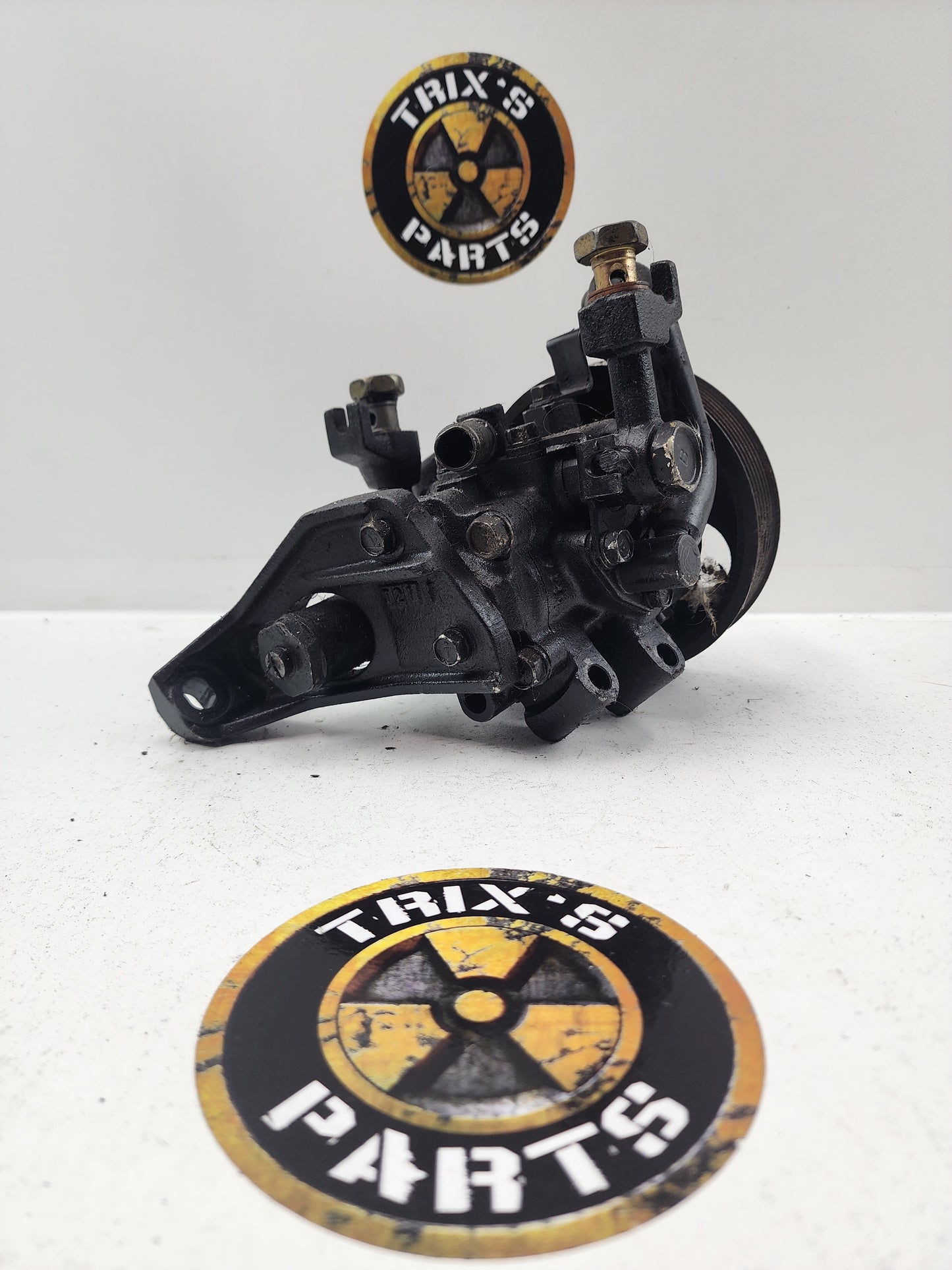 Standard Used Power Steering Pump VH45 Nissan V8