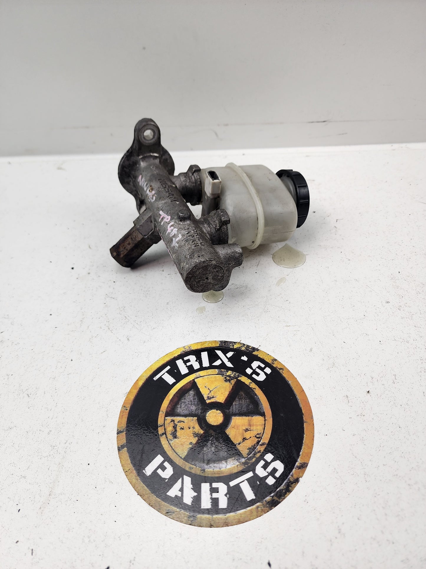 Standard Brake Master Cylinder Non ABS - BM44