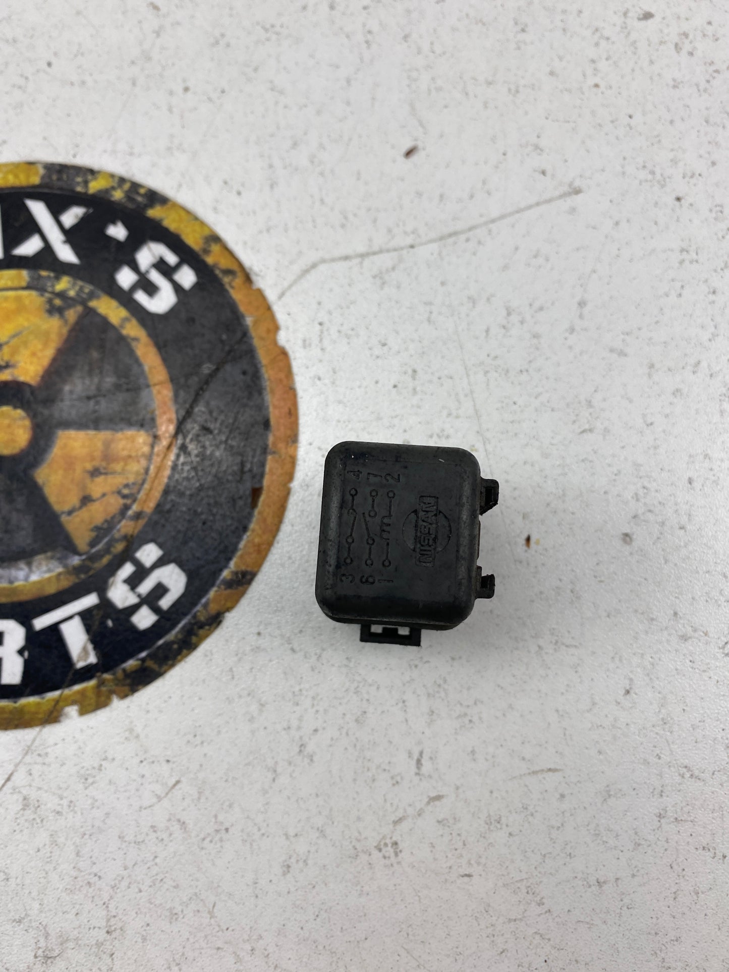 6 Pin Grey Nissan Relay