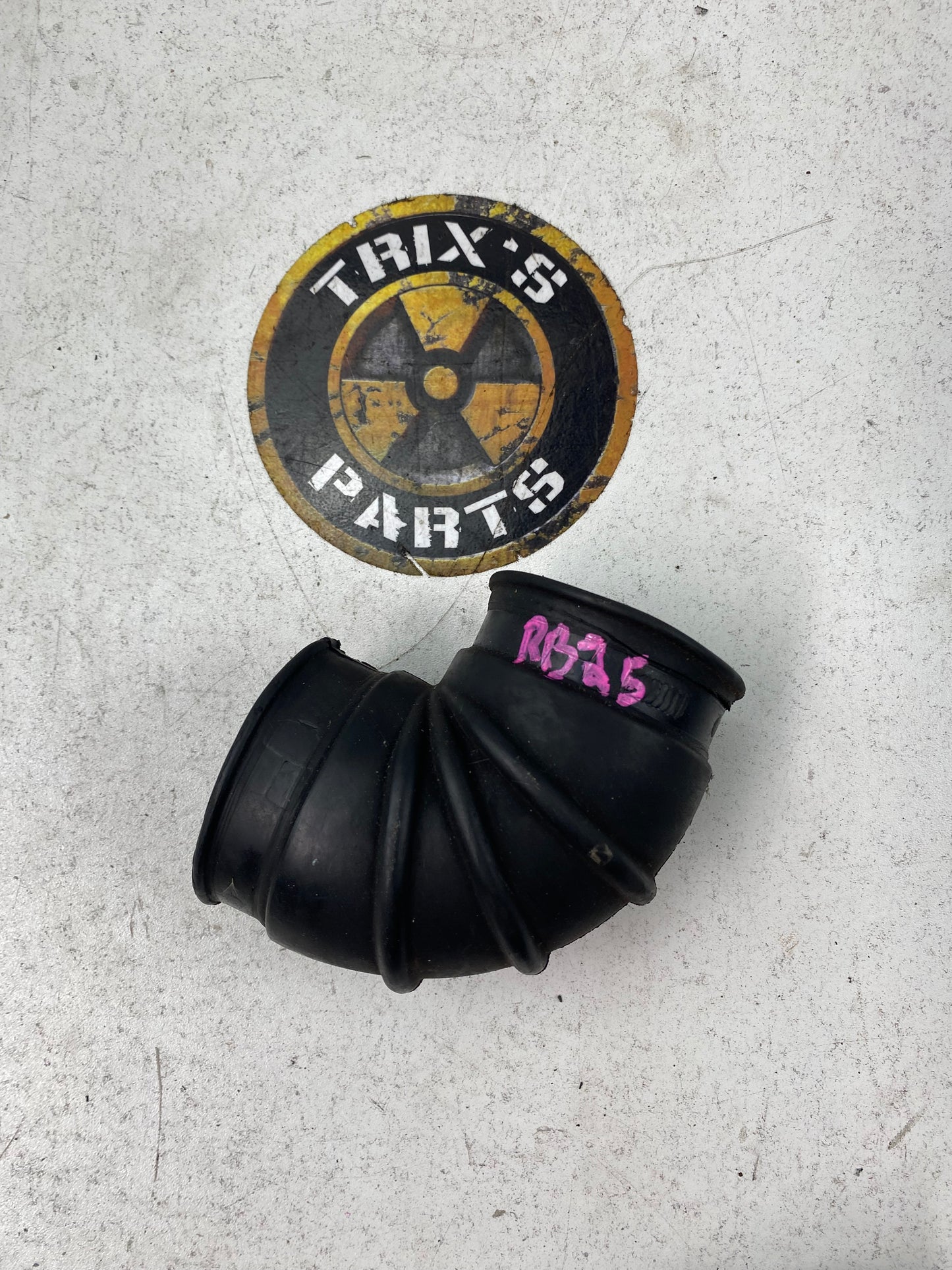 RB25 Factory Rubber 90• Joiner (Intercooler)