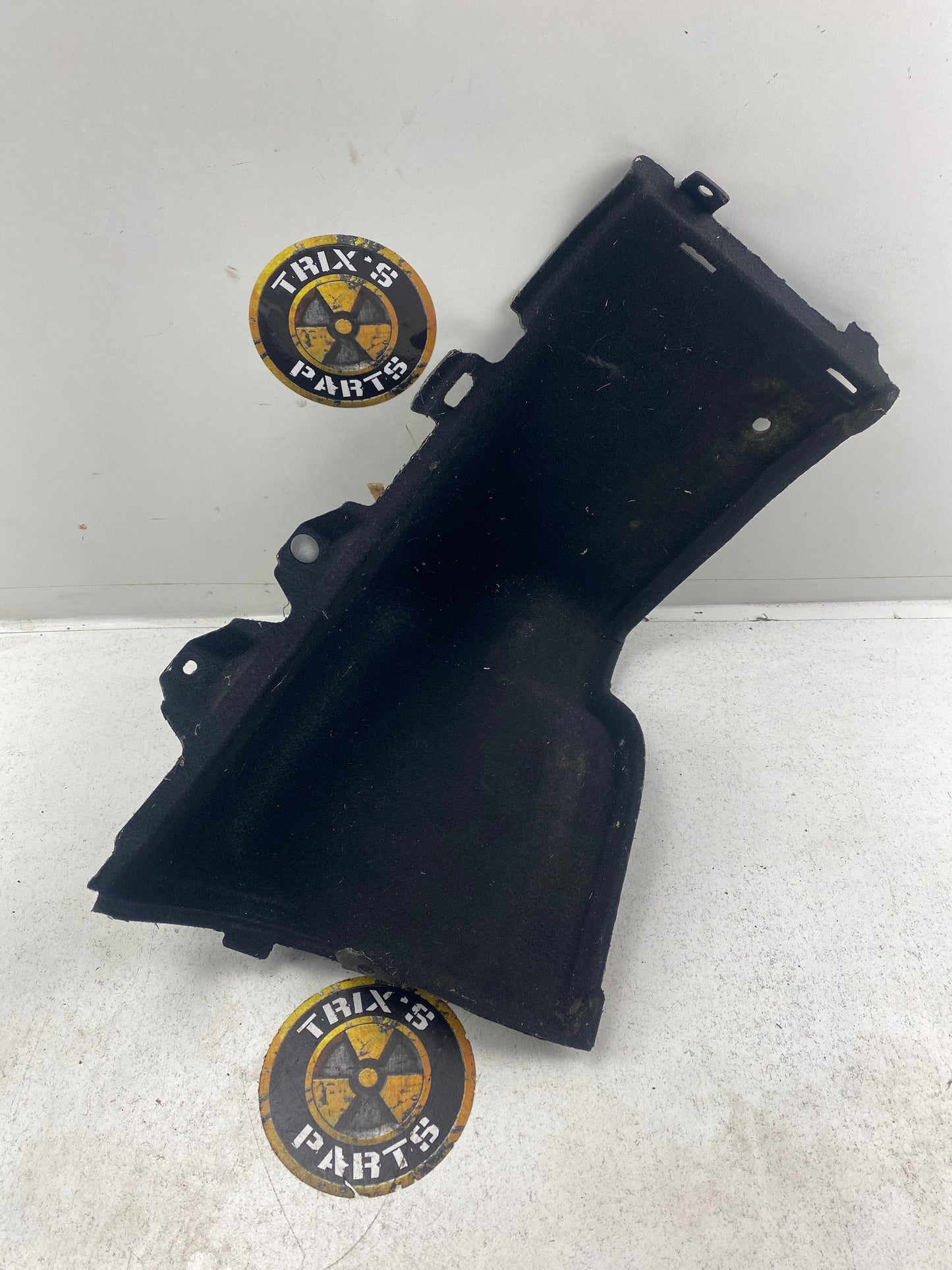 350z boot trim RHS C grade