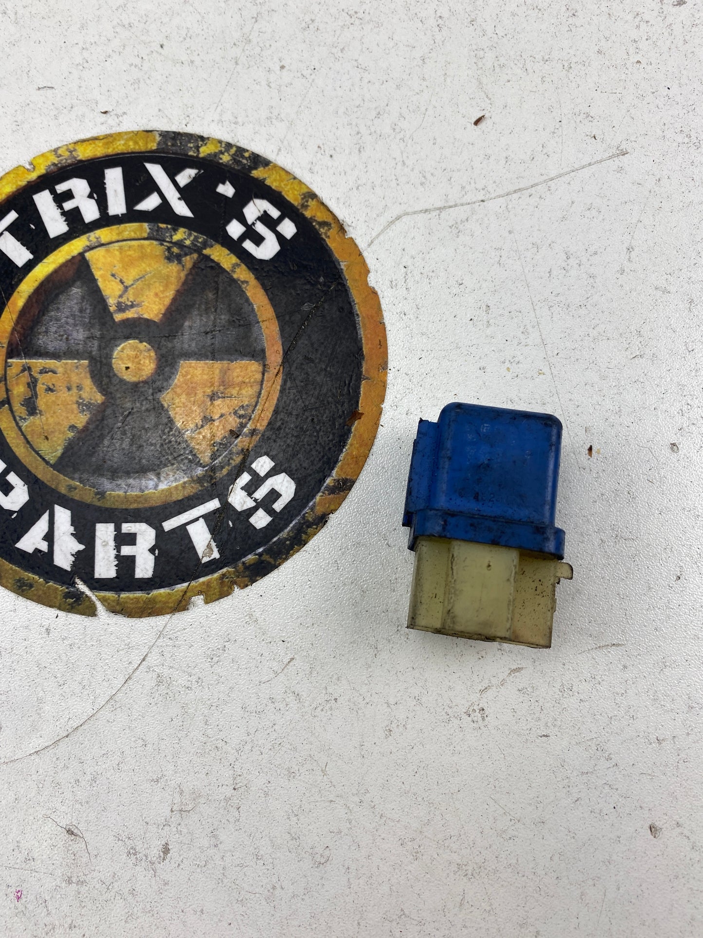 4 pin blue/white base Nissan Relay