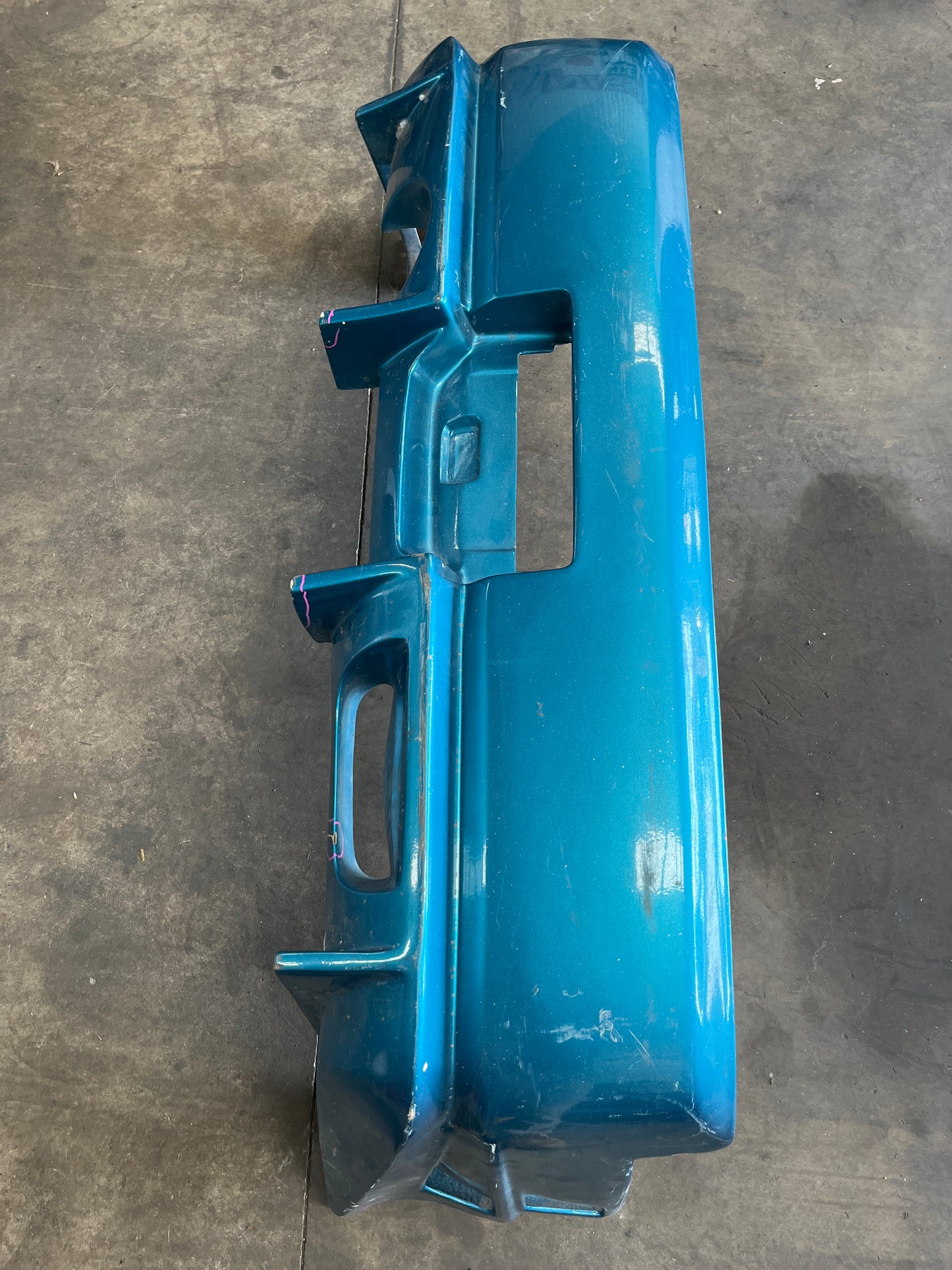 Aftermarket Nissan R33 Skyline Fibreglass Rear Bar