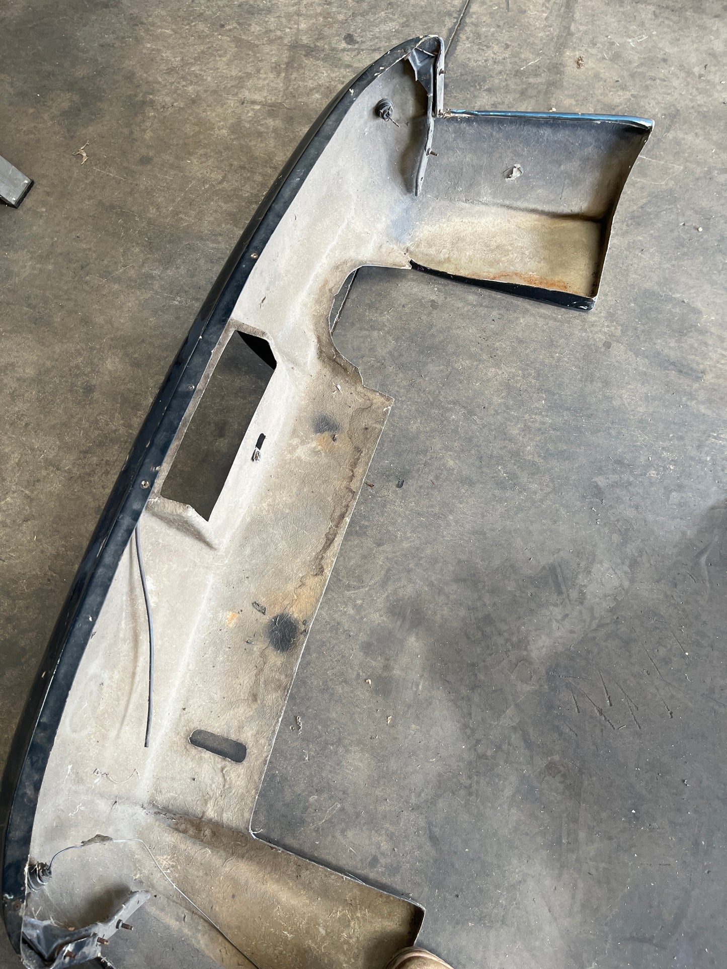 Aftermarket Nissan R33 Skyline Fibreglass Rear Bar