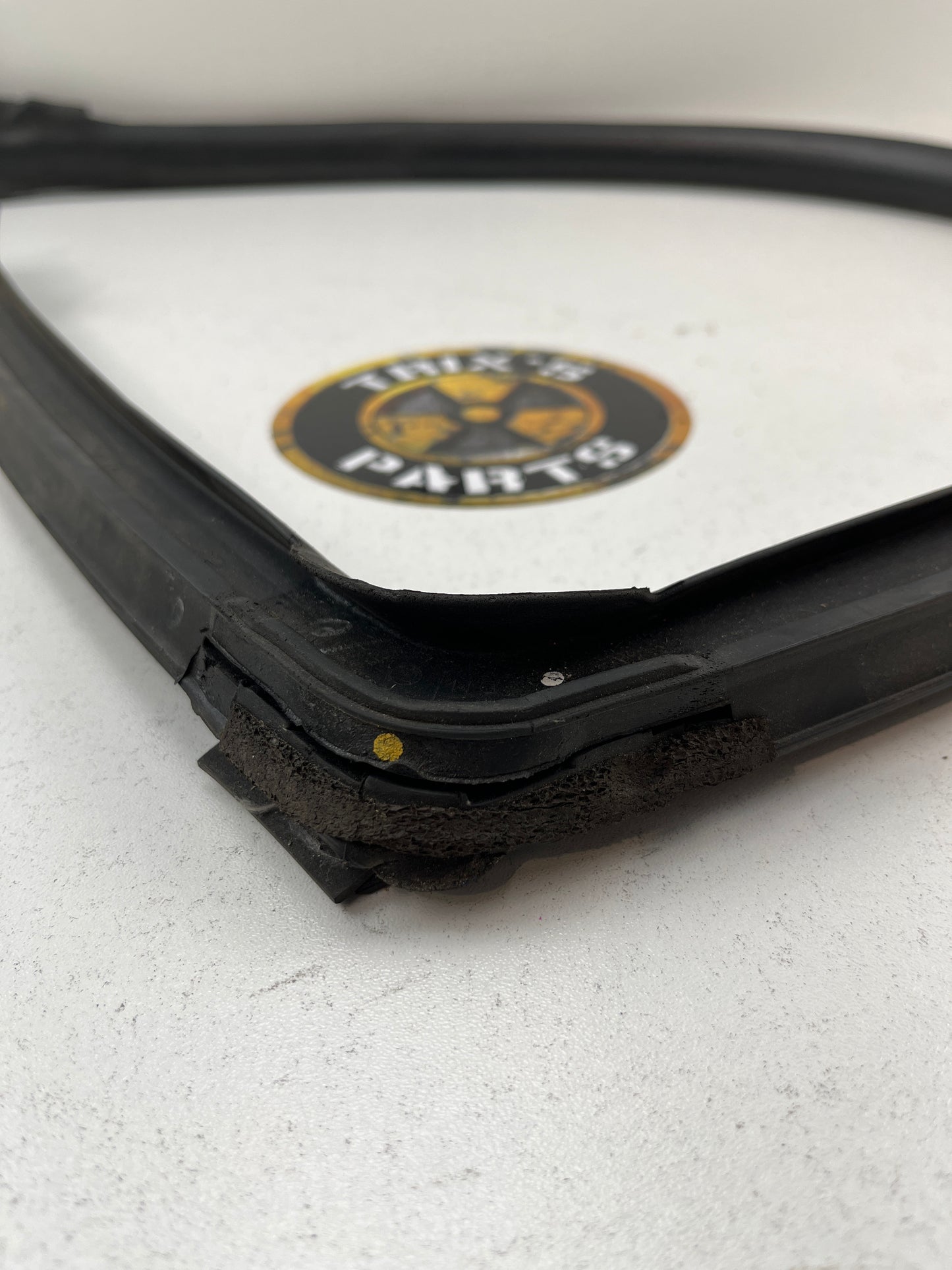 Used Driver Side Door Rubber For R33 Skyline