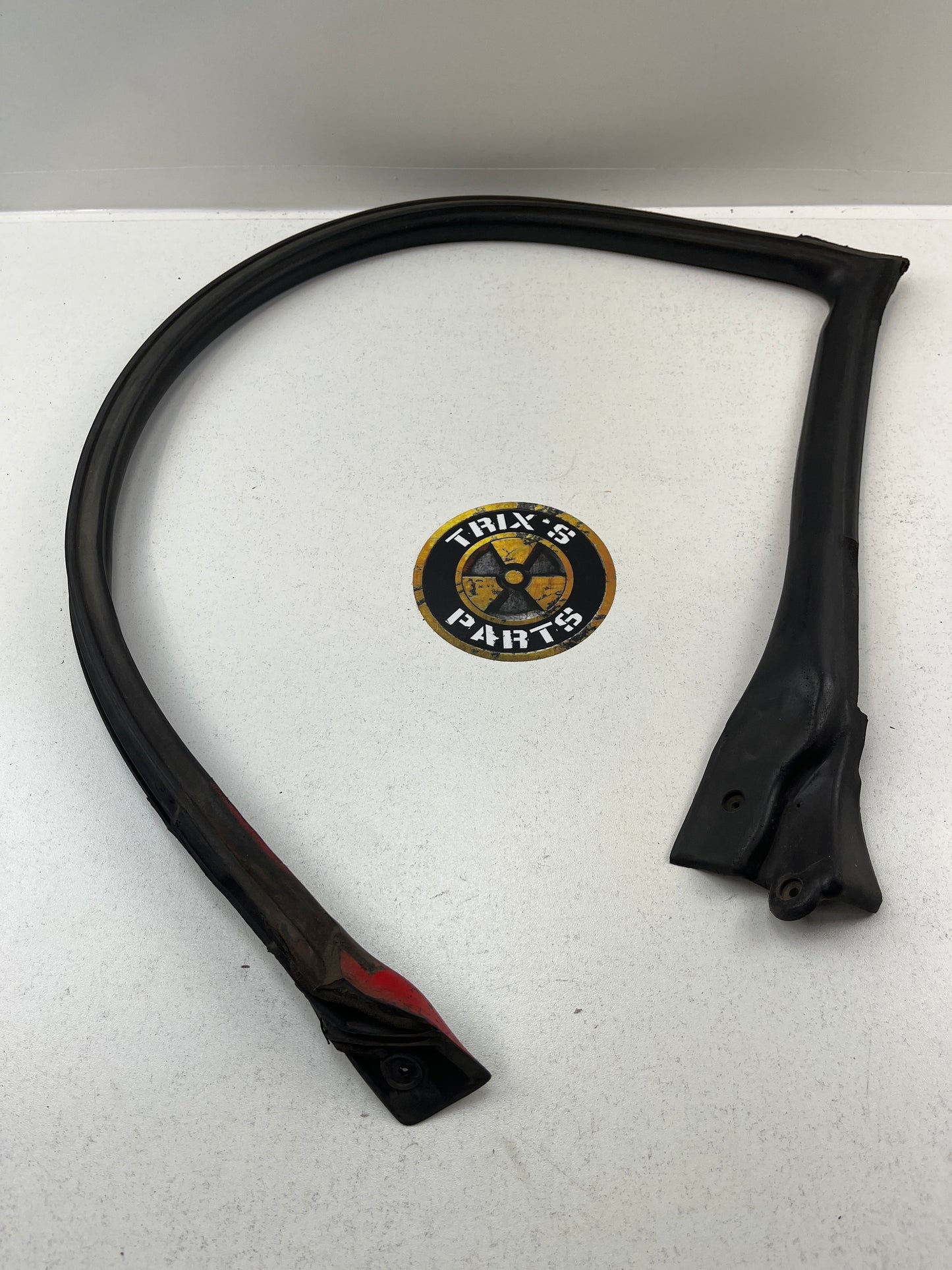 Used Rubber Front Passenger Side Door Seal For R32 Skyline Sedan
