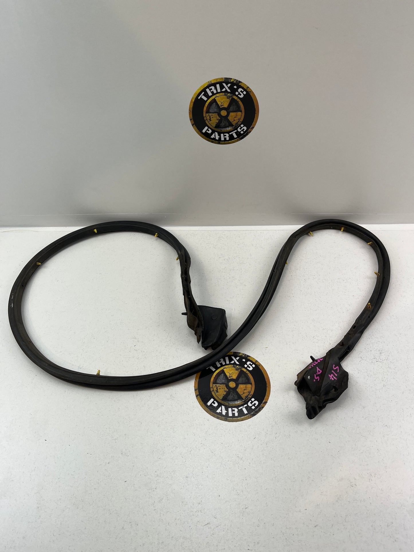 Used Driver Side Door Shell Rubber (Split) and Clips For S14 Silvia