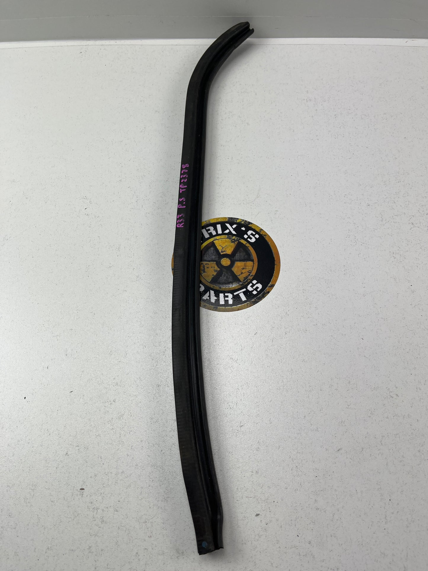 Used Rubber and Pinch Mould Passenger Side Door Seal - Blue Dot For R33 Coupe