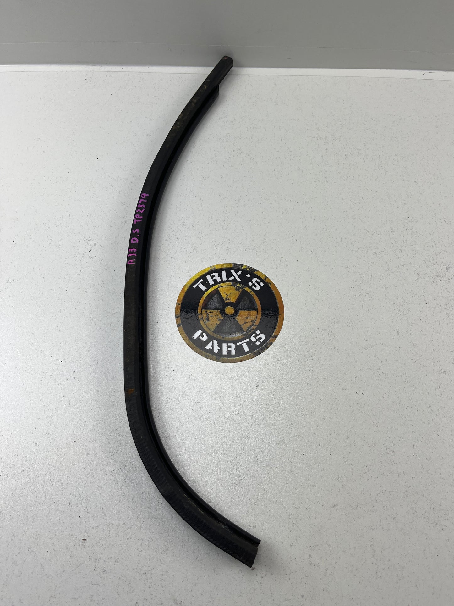 Used Rubber and Pinch Mould Driver Side Door Seal - Pink Dot For R33 Coupe