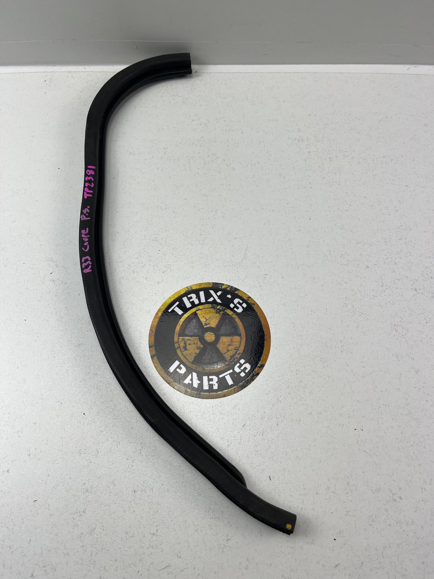 Used Rubber and Pinch Mould Passenger Side Door Seal - Yellow Dot For R33 Coupe