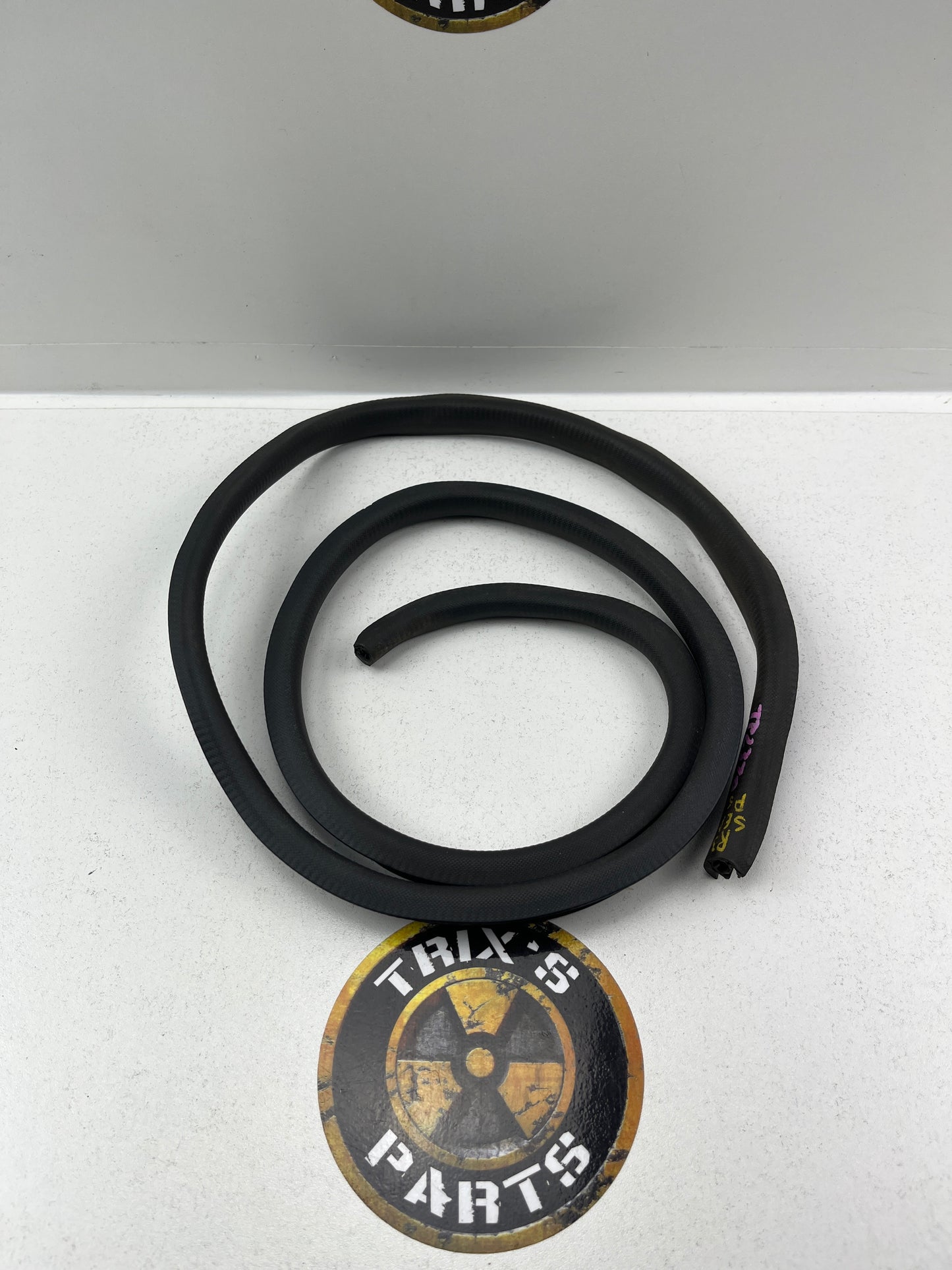 Used Pinch Mould Front Passenger Side For R32 Skyline Sedan