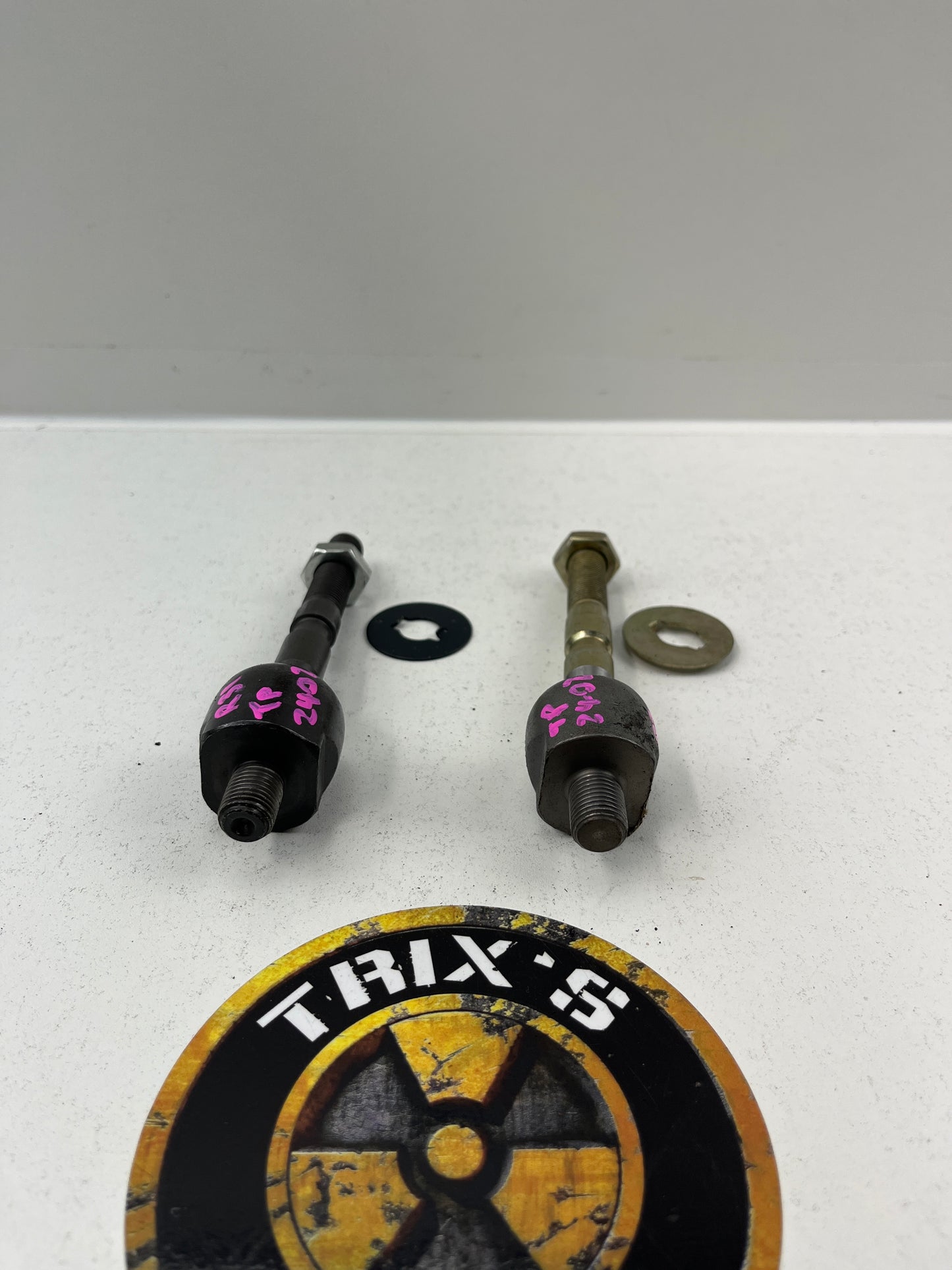 Standard Front Tie Rod Ends Pair to Suit R31 Skyline Like New