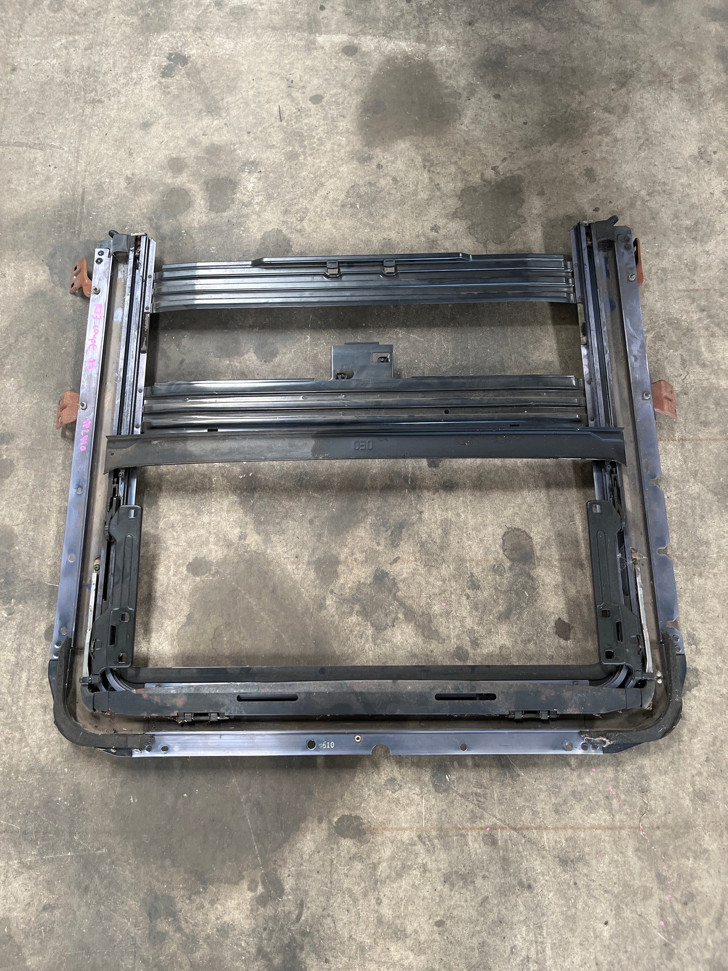 Factory Standard Sunroof Frame Mount to Suit Nissan R33 S2 Skyline Coupe