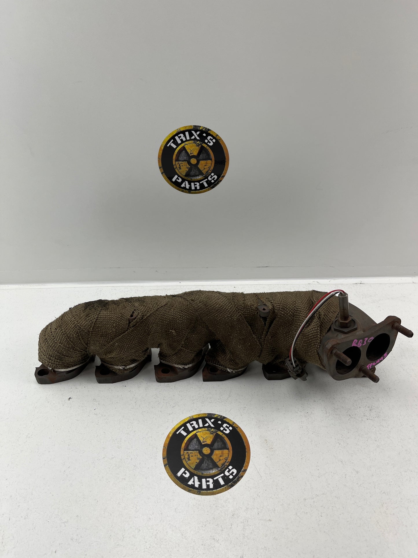 Used Good Condition Exhaust Manifold and Sensor to Suit RB30DE Engine