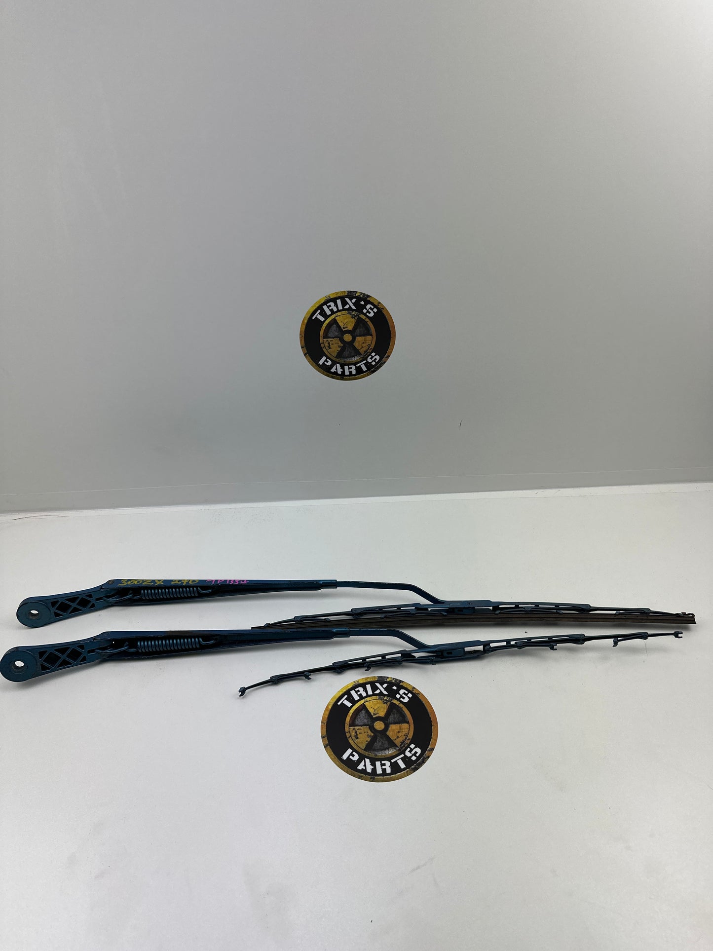 Windscreen Wiper Arms Pair, 300ZX 2+0 Slick