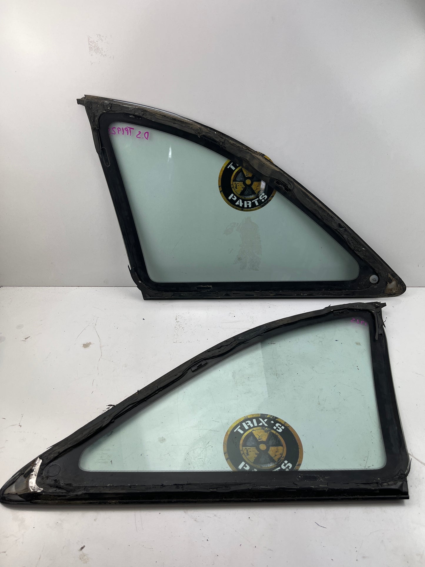 Rear Quarter Glass With Rubber Pair, R33 Skyline