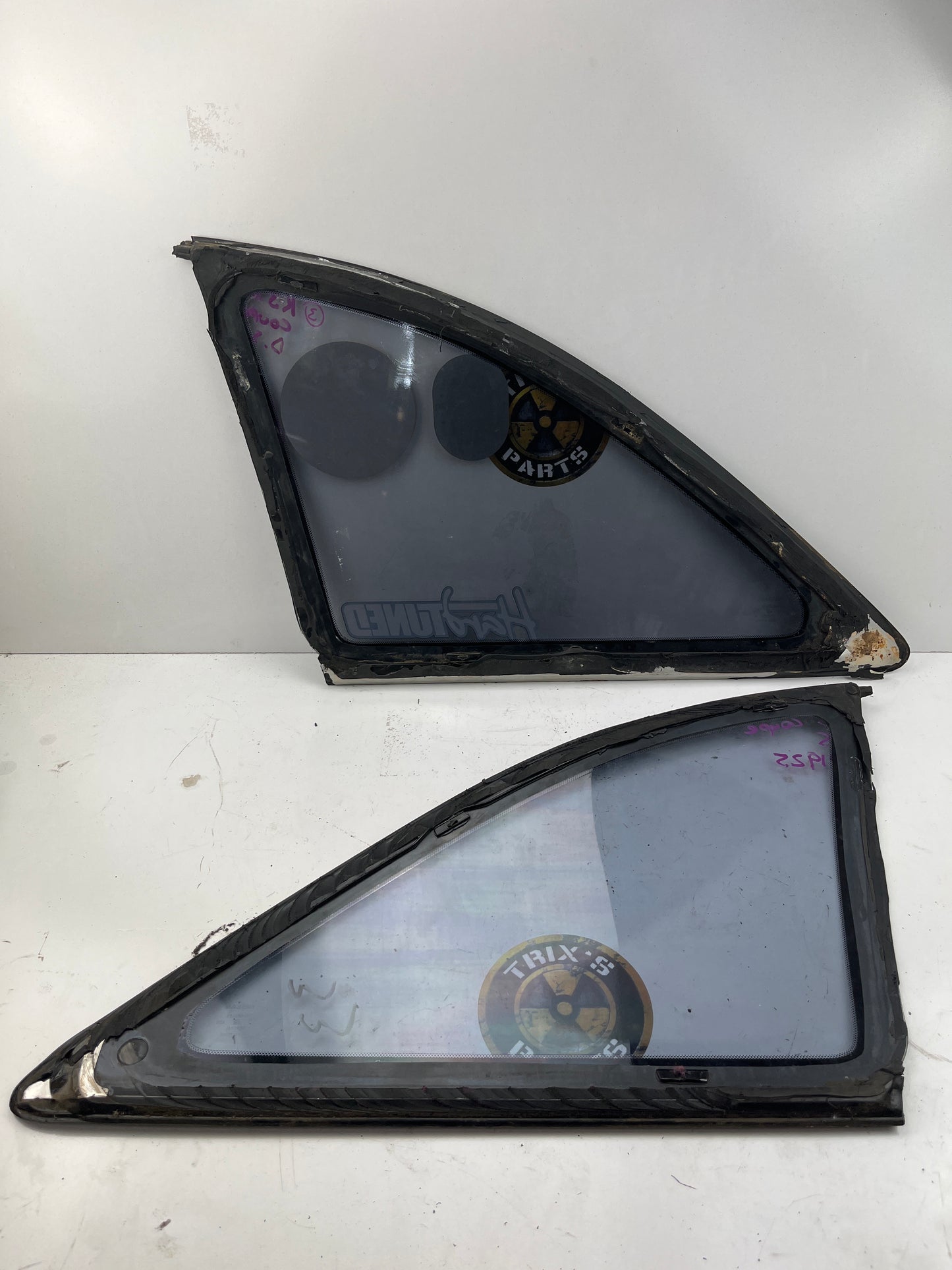 Rear Quarter Glass With Rubber Pair, R33 Skyline