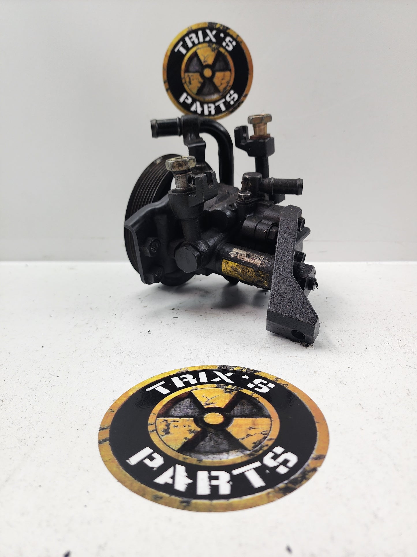 Standard Used Power Steering Pump VH45 Nissan V8