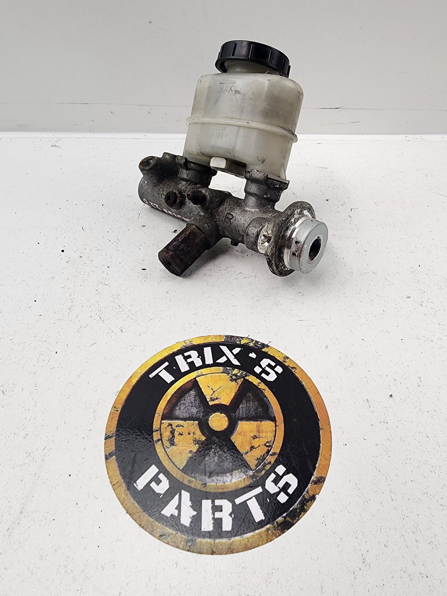 Standard Brake Master Cylinder Non ABS - BM44