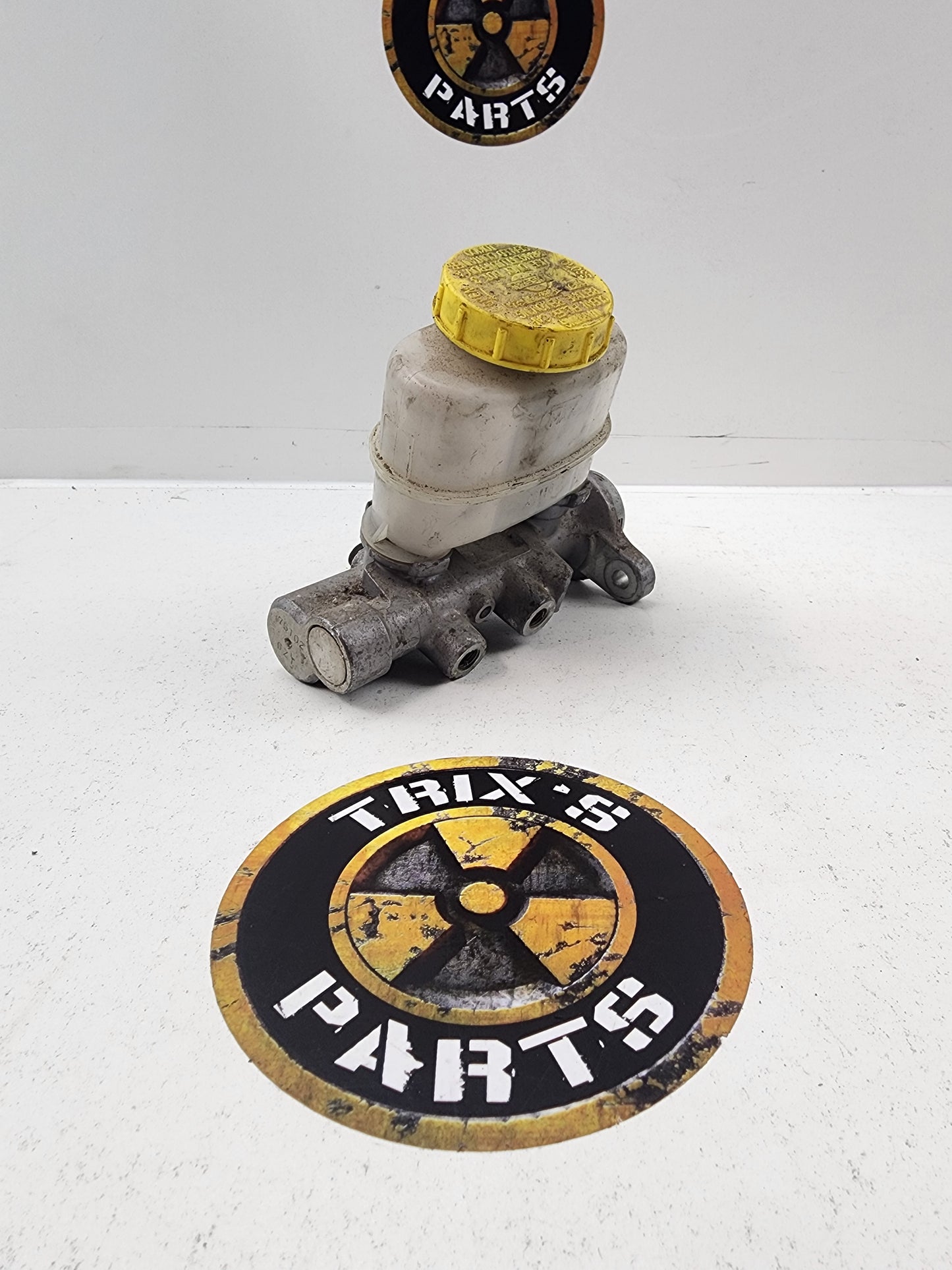 Standard Brake Master Cylinder, for ABS