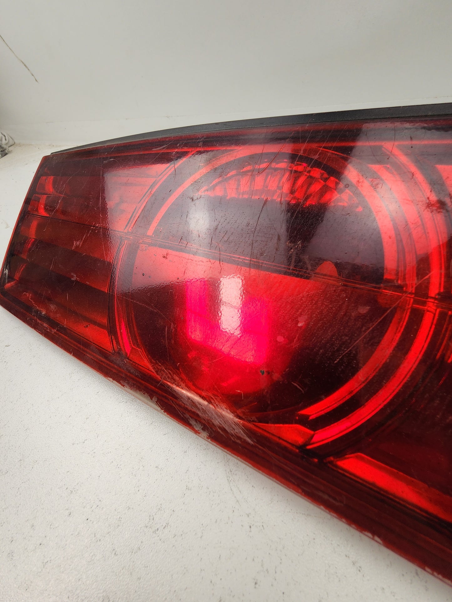Good condition S14 S2 Red Centre Garnish