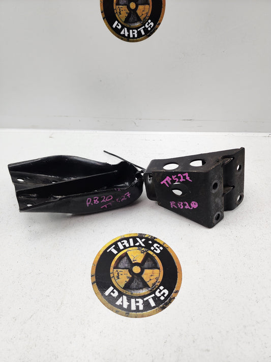 Standard RB20/RB25DE Engine Mount Bracket Pair