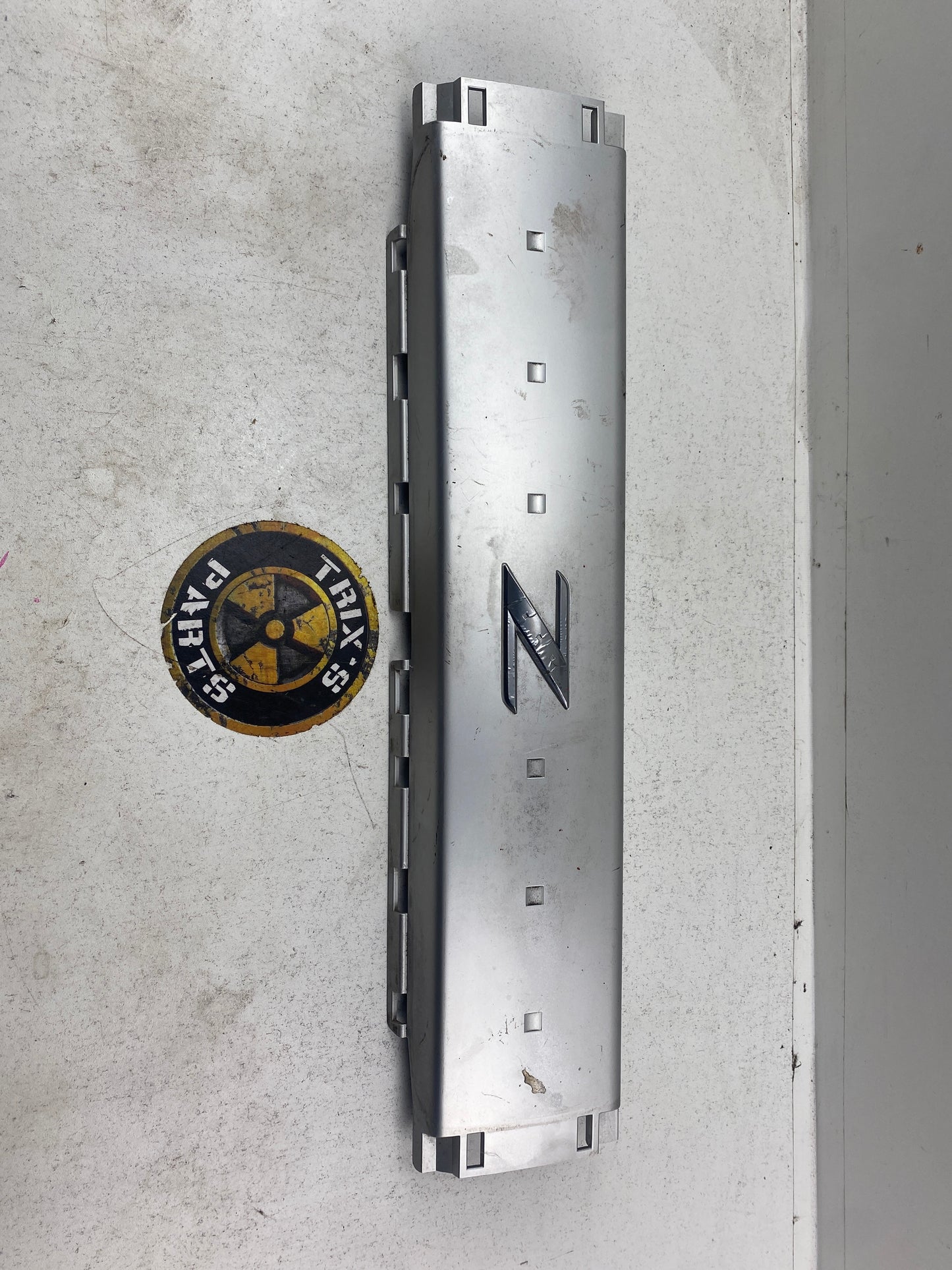 350z rear strut bar cover top C grade