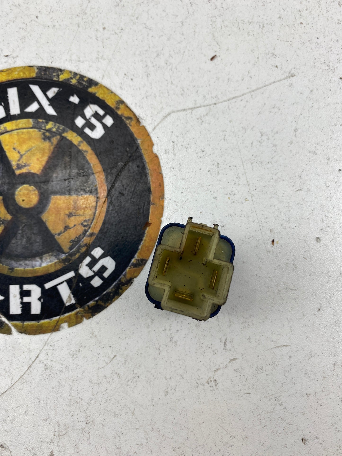 4 pin blue/white base Nissan Relay