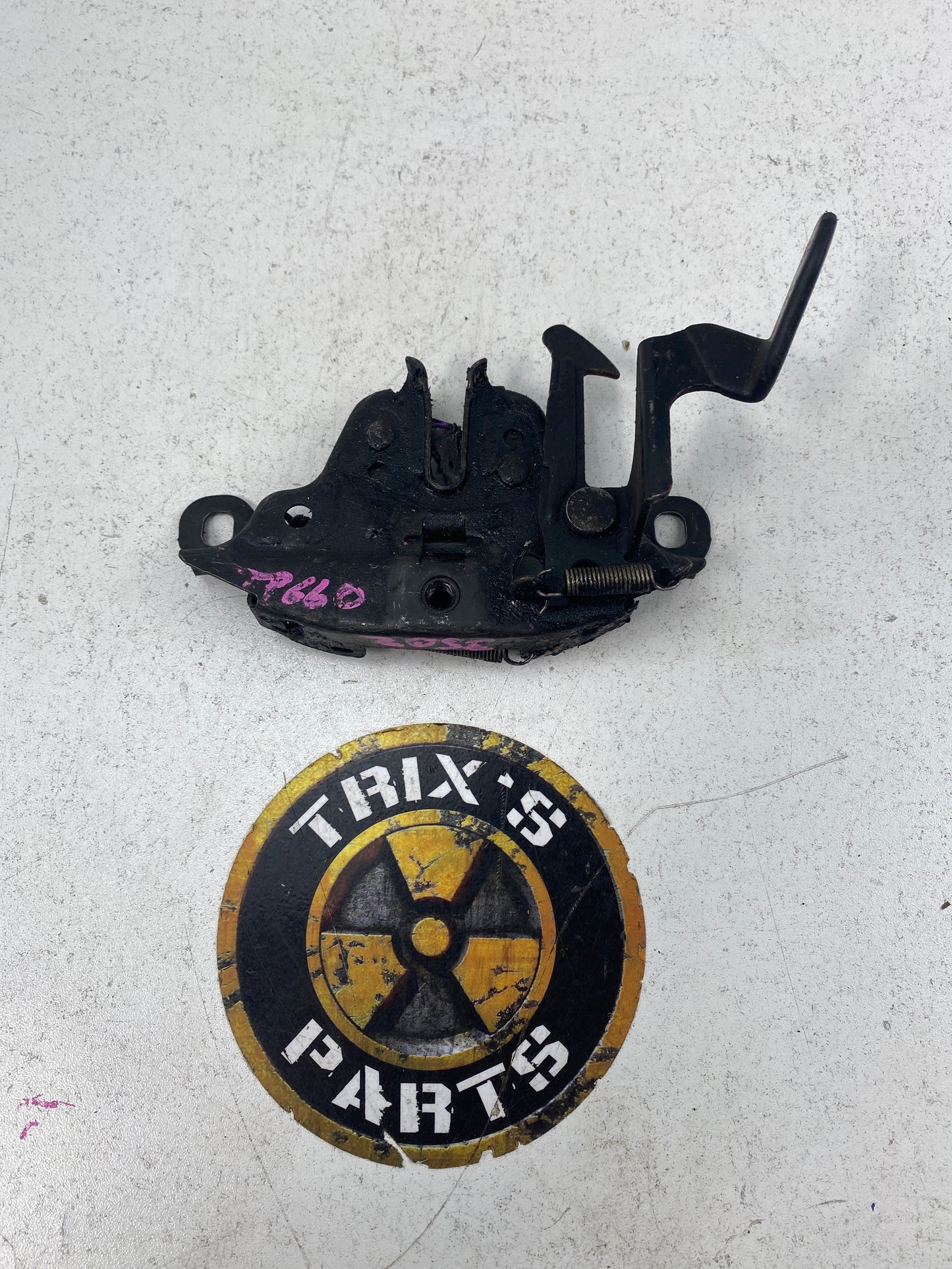 350z bonnet latch