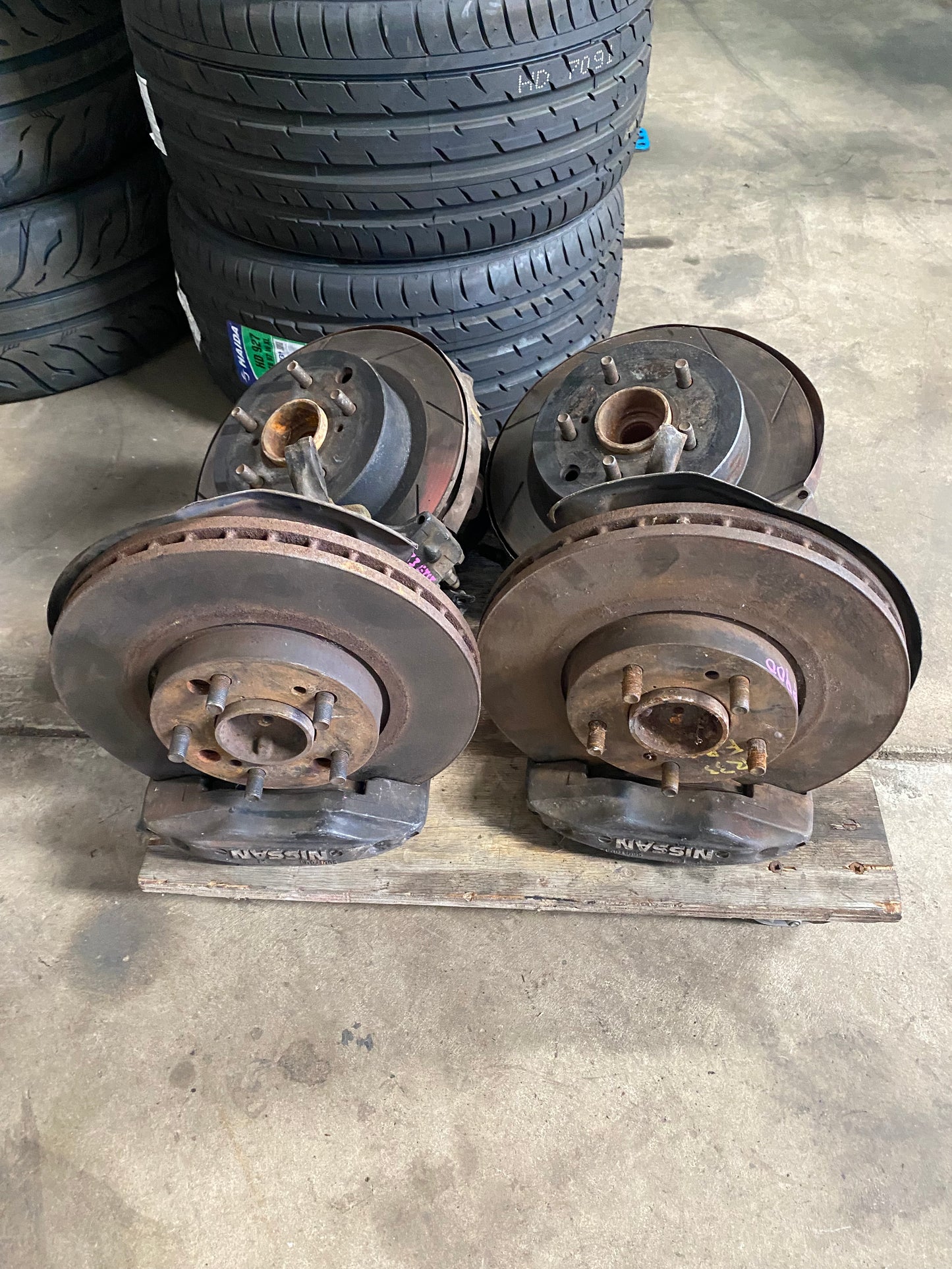R33 5 stud conversion with DET Brakes Fronts only
