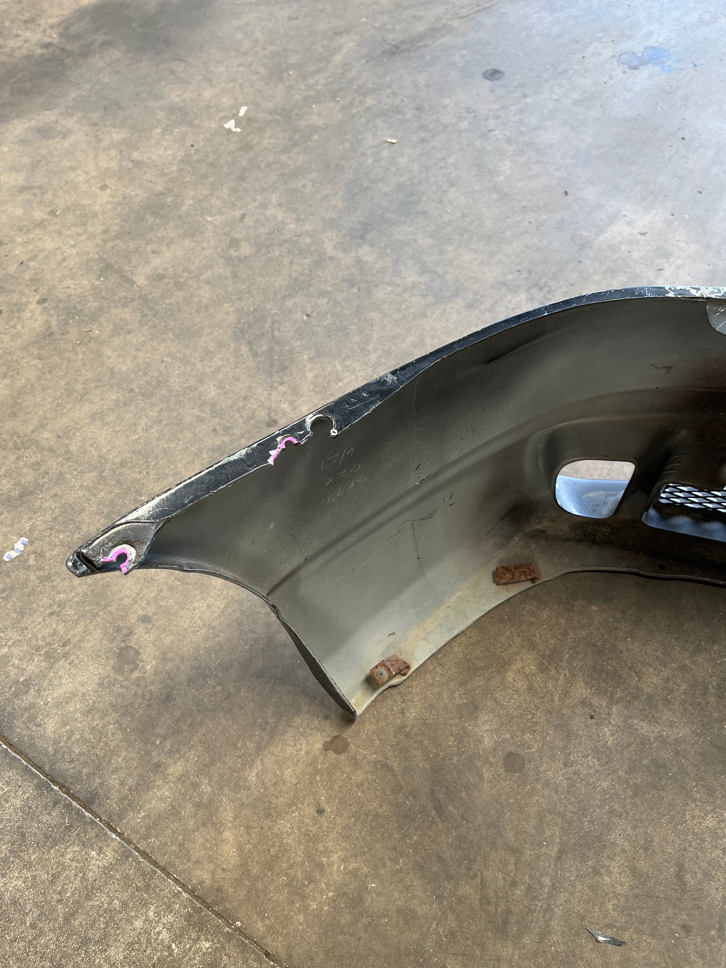 Standard R33 S1 OEM, Genuine Stock Front Bar With Mesh