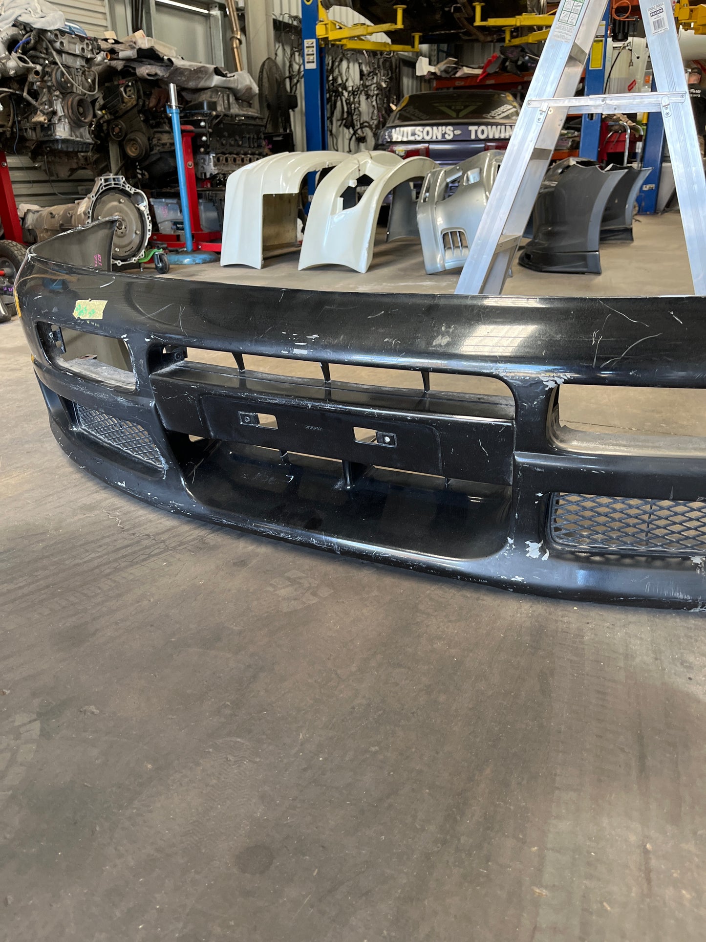 Standard R33 S1 OEM, Genuine Stock Front Bar With Mesh