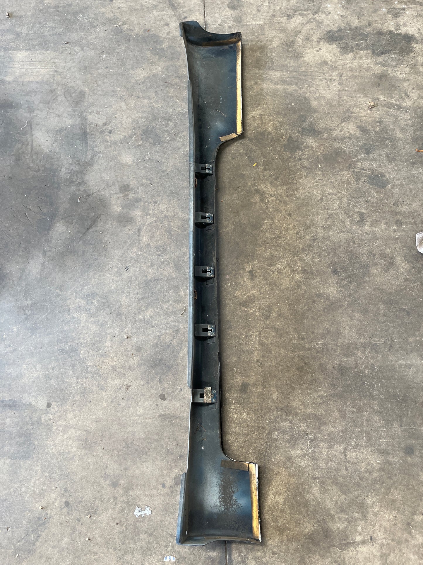 Standard R33 Mspec Coupe, Stock Single Side Skirt Passenger Side