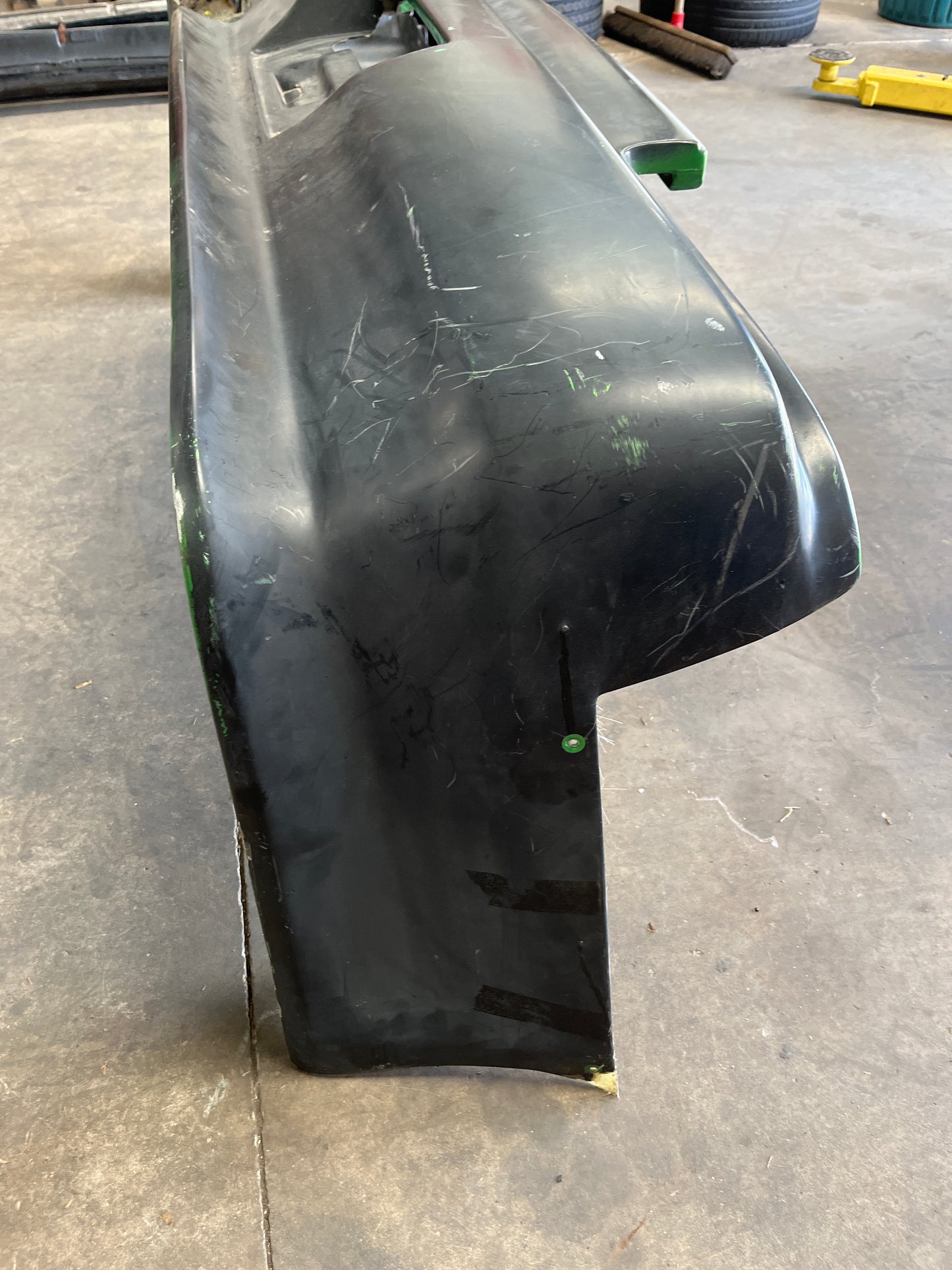 Aftermarket Nissan R32 Skyline Sedan Vertex Style Fibreglass Rear Bar
