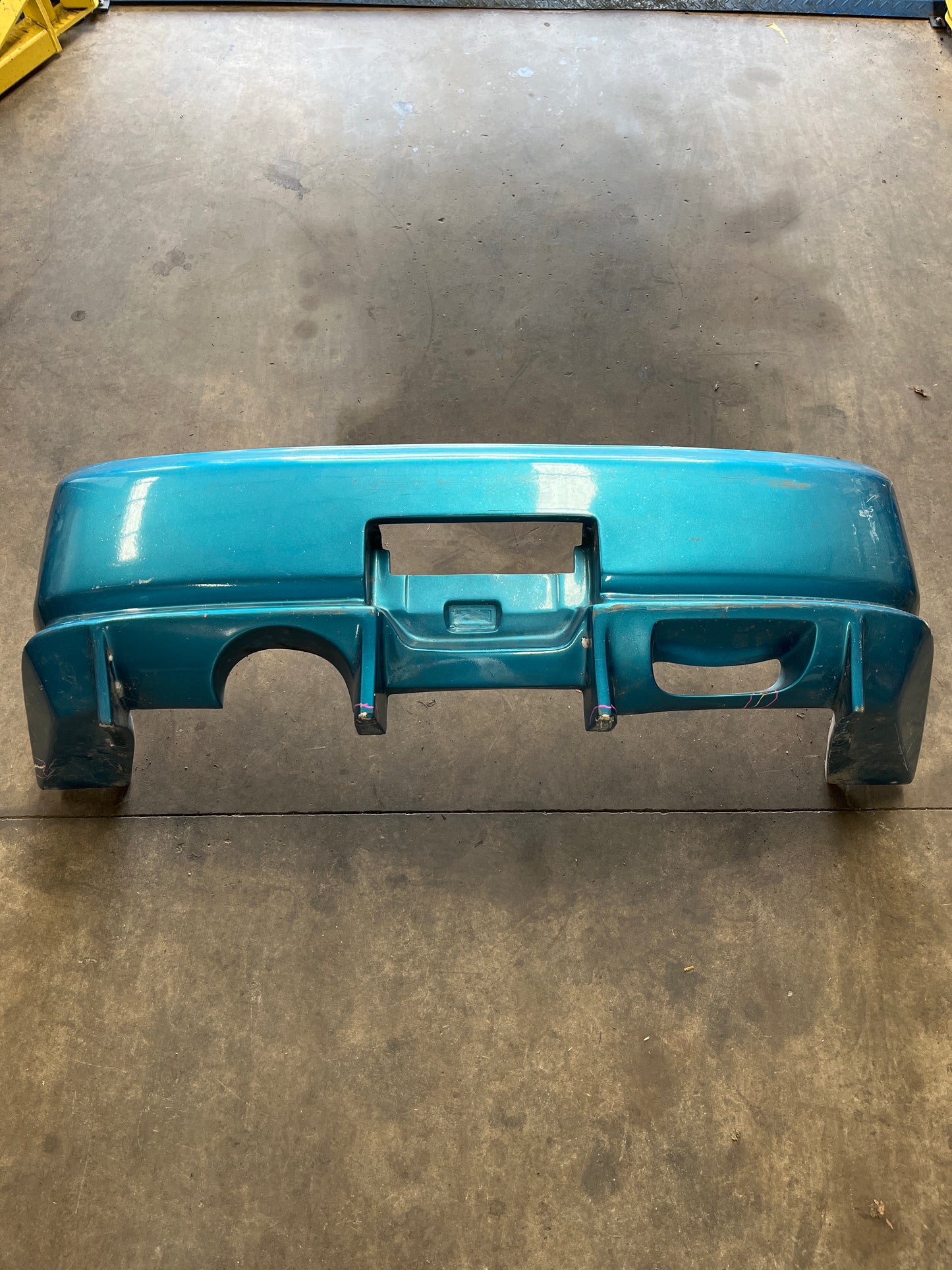 Aftermarket Nissan R33 Skyline Fibreglass Rear Bar