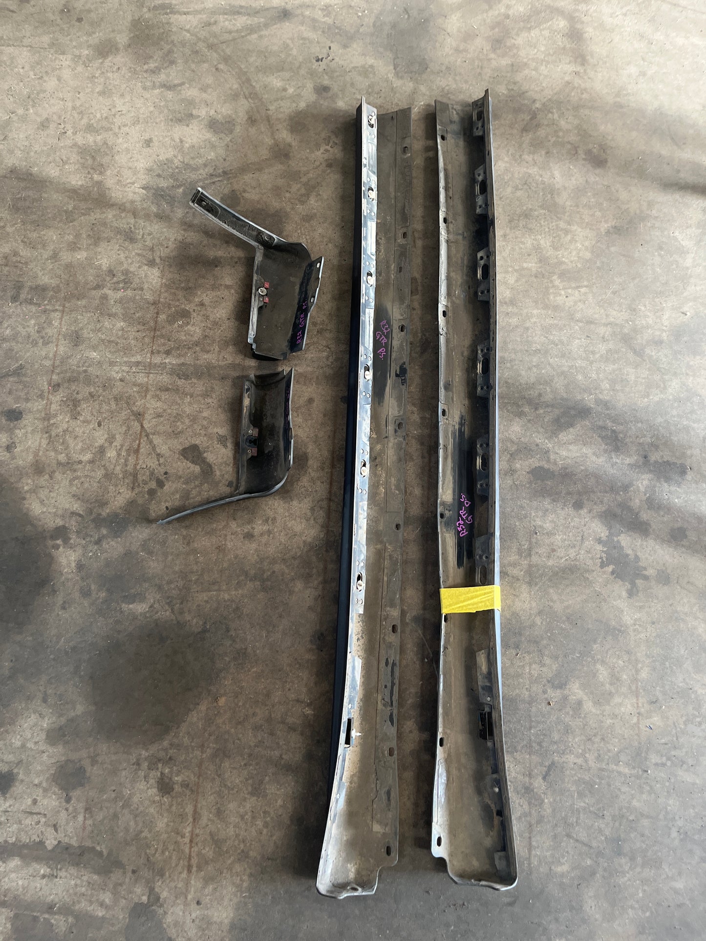 Standard Nissan R32 GTR Skyline 2PC Plastic Side Skirts Pair