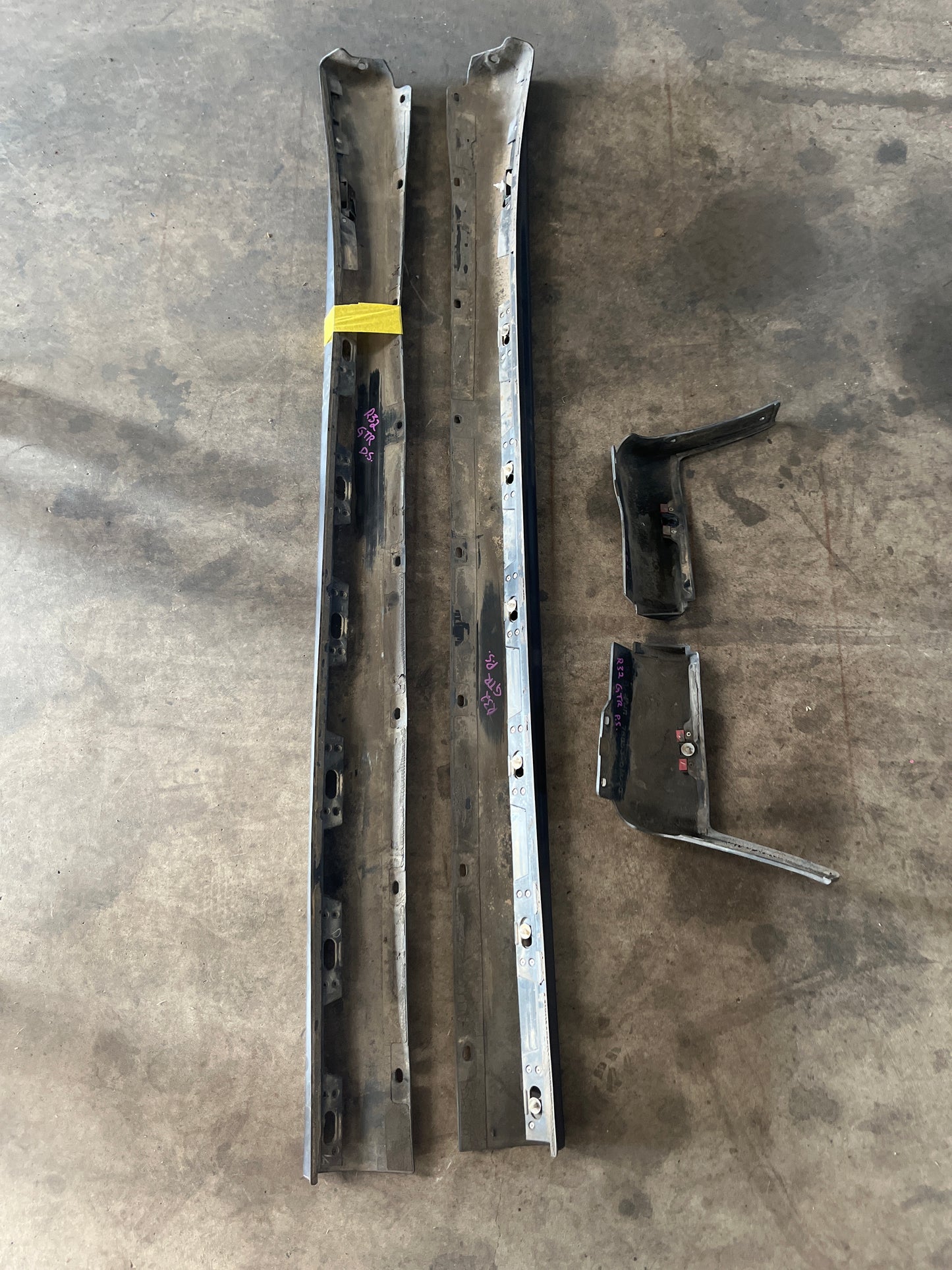 Standard Nissan R32 GTR Skyline 2PC Plastic Side Skirts Pair