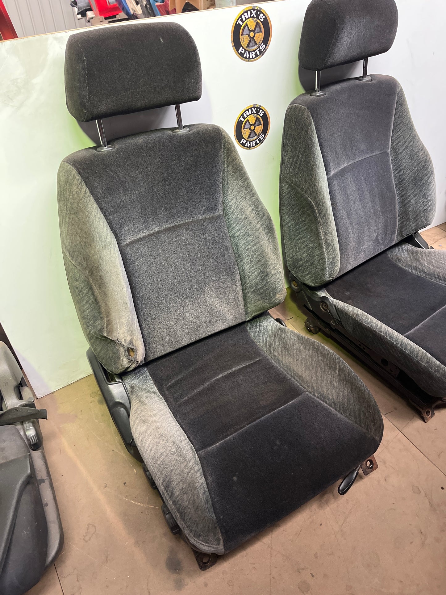 Standard Front Seats With Rails Pair - R33 S1 Skyline