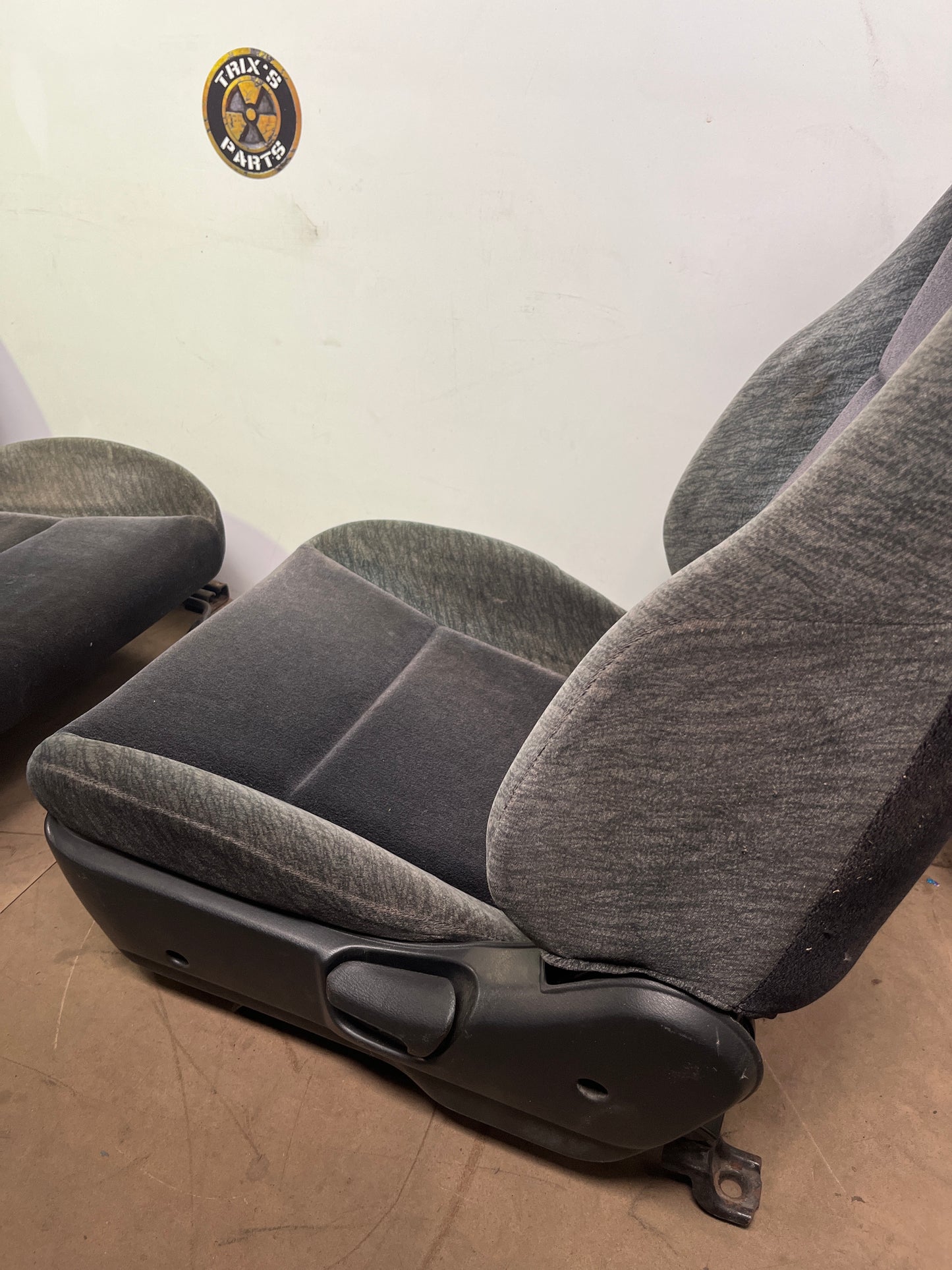 Standard Front Seats With Rails Pair - R33 S1 Skyline