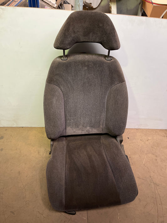 Standard Front Seat With Rail Passenger Side - R32 M spec Skyline