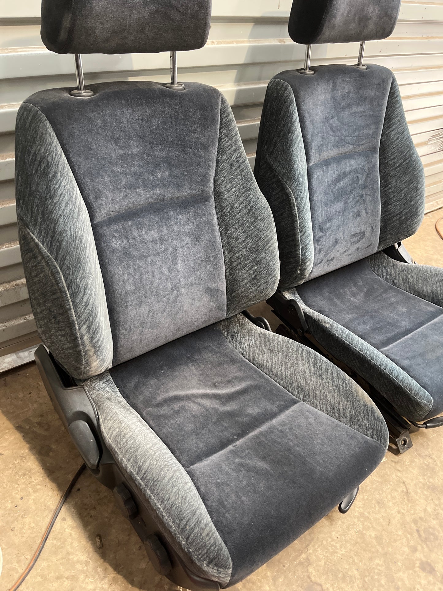 Standard Front Seats With Rails Pair - R33 S1 Skyline