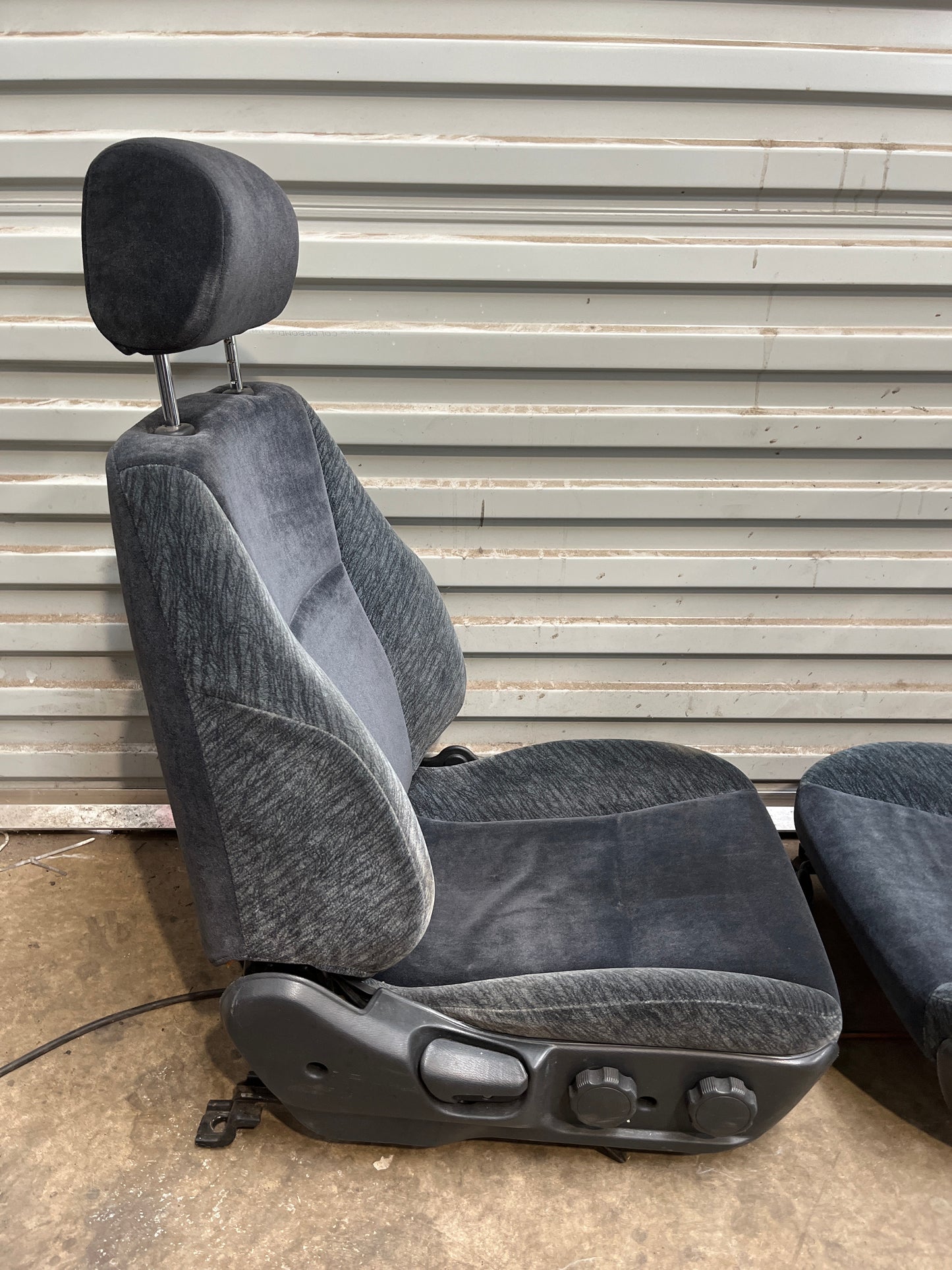 Standard Front Seats With Rails Pair - R33 S1 Skyline