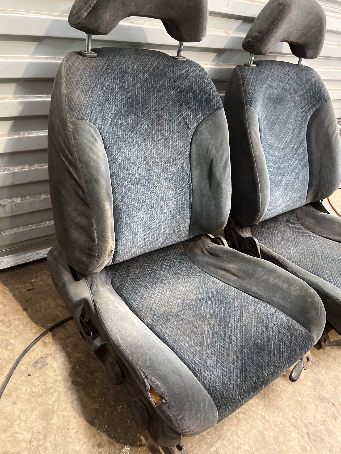 Standard Front Seats With Rails Pair - R32 Skyline