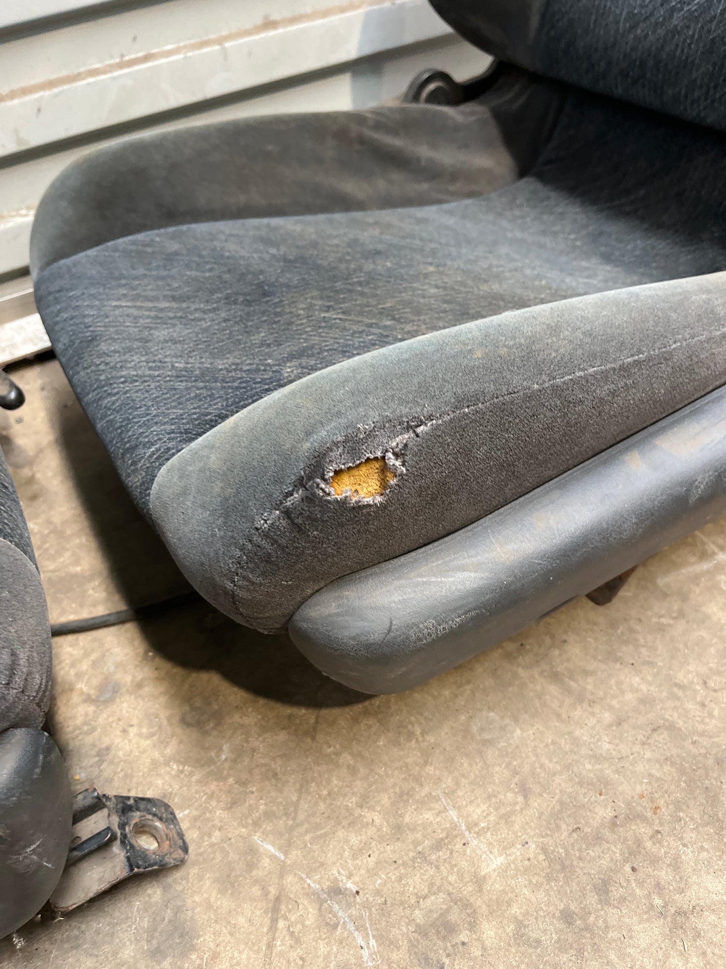 Standard Front Seats With Rails Pair - R32 Skyline
