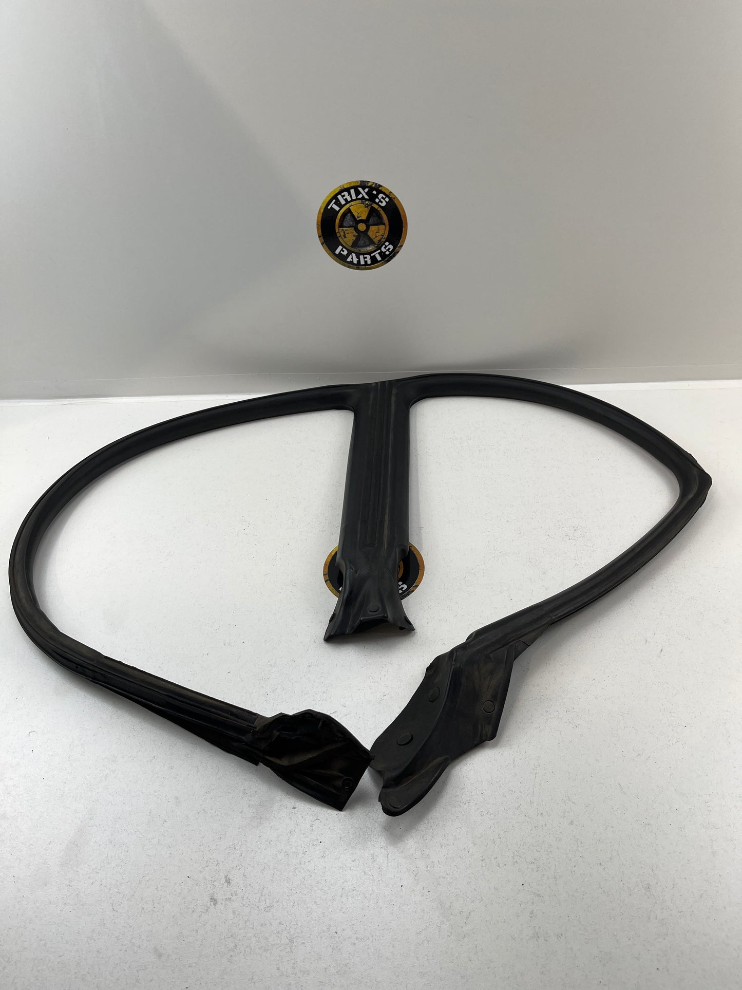 Used Rubber B Pillar Passenger Side Door Seal For C34 Stagea