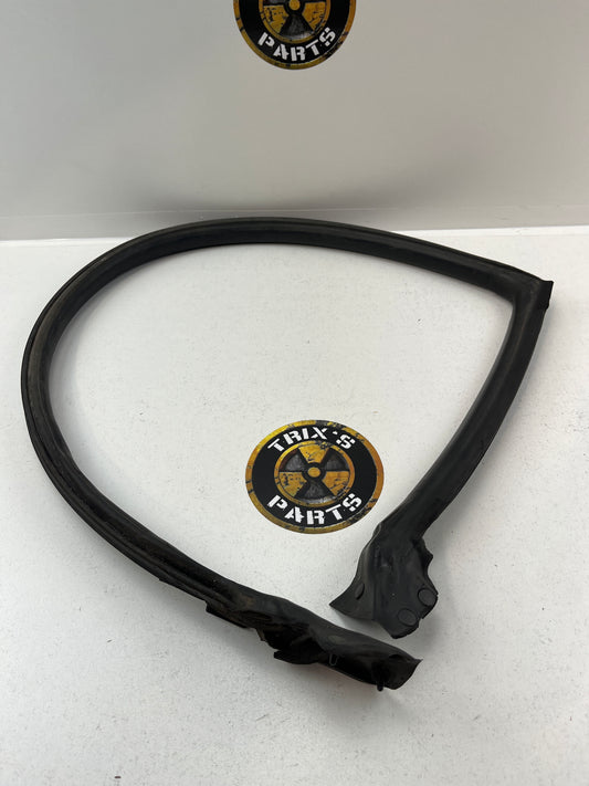 Used Rubber Passenger Side Door Seal For R33 Coupe