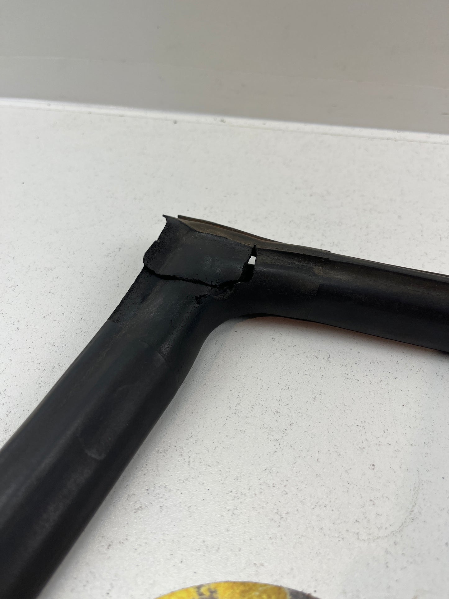 Used Rubber Front Driver Side Door Seal (Split) For R32 Skyline Sedan