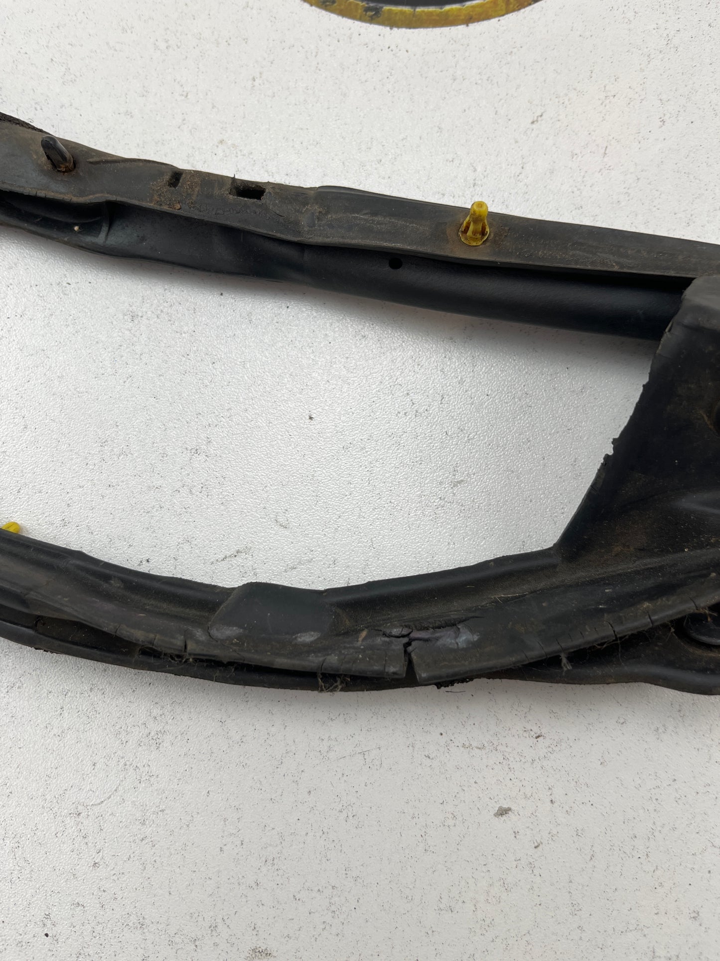 Used Driver Side Door Shell Rubber (Split) and Clips For S14 Silvia