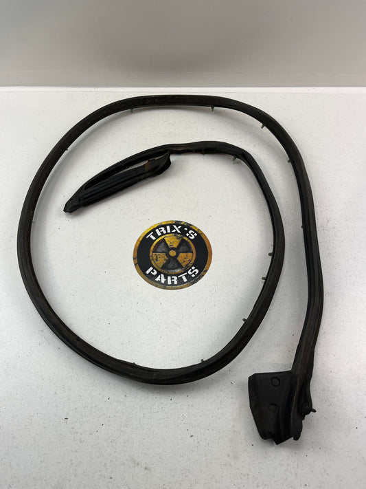 Used Passenger Side Door Shell Rubber (Split) and Clips For S13 Silvia